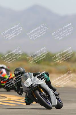 media/Sep-30-2023-SoCal Trackdays (Sat) [[636657bffb]]/Turn 16 (1145am)/